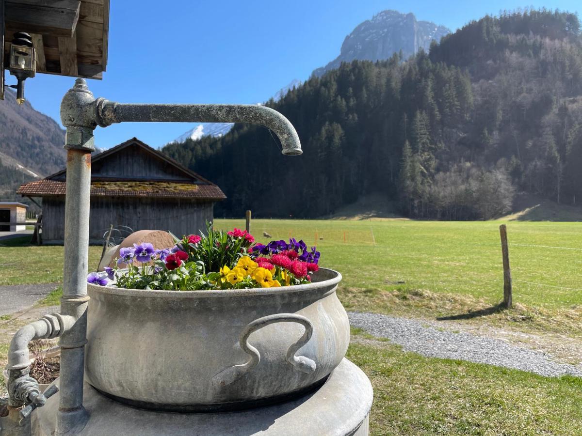 Villa Schlafen im Fass - Schlaffass - Abenteuer - Romantik - Haslifass Innertkirchen Exterior foto